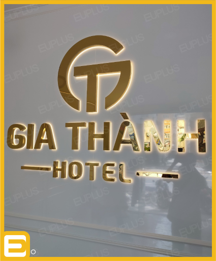 Vách Logo khách sạn Gia Thành