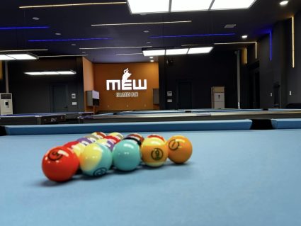 Bảng chữ nổi sáng đèn Billiards