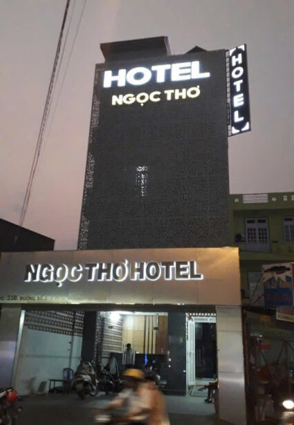 Chữ nổi sáng đèn sang trọng