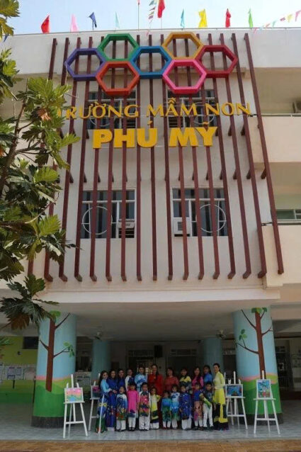 Bảng hiệu trường học