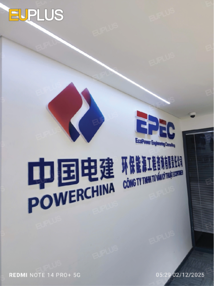 thi công logo văn phòng đẹp