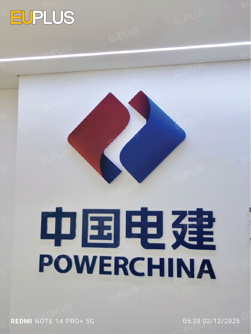 Mẫu thi công logo sang trọng