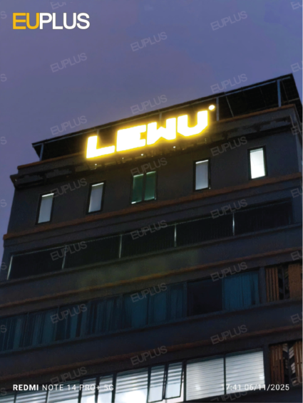 thi công logo trọn gói