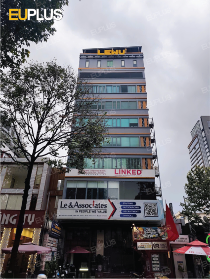 Lắp đặt logo tòa nhà