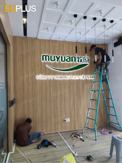 Thi công backdrop logo chuyên nghiệp