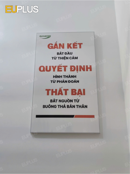 Khung tranh trang trí